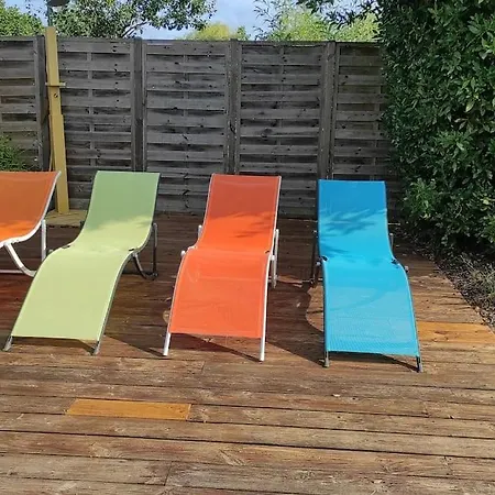 Maison Avec Piscine D'été Dans Un Quartier Calme Hébergement de vacances Vaas